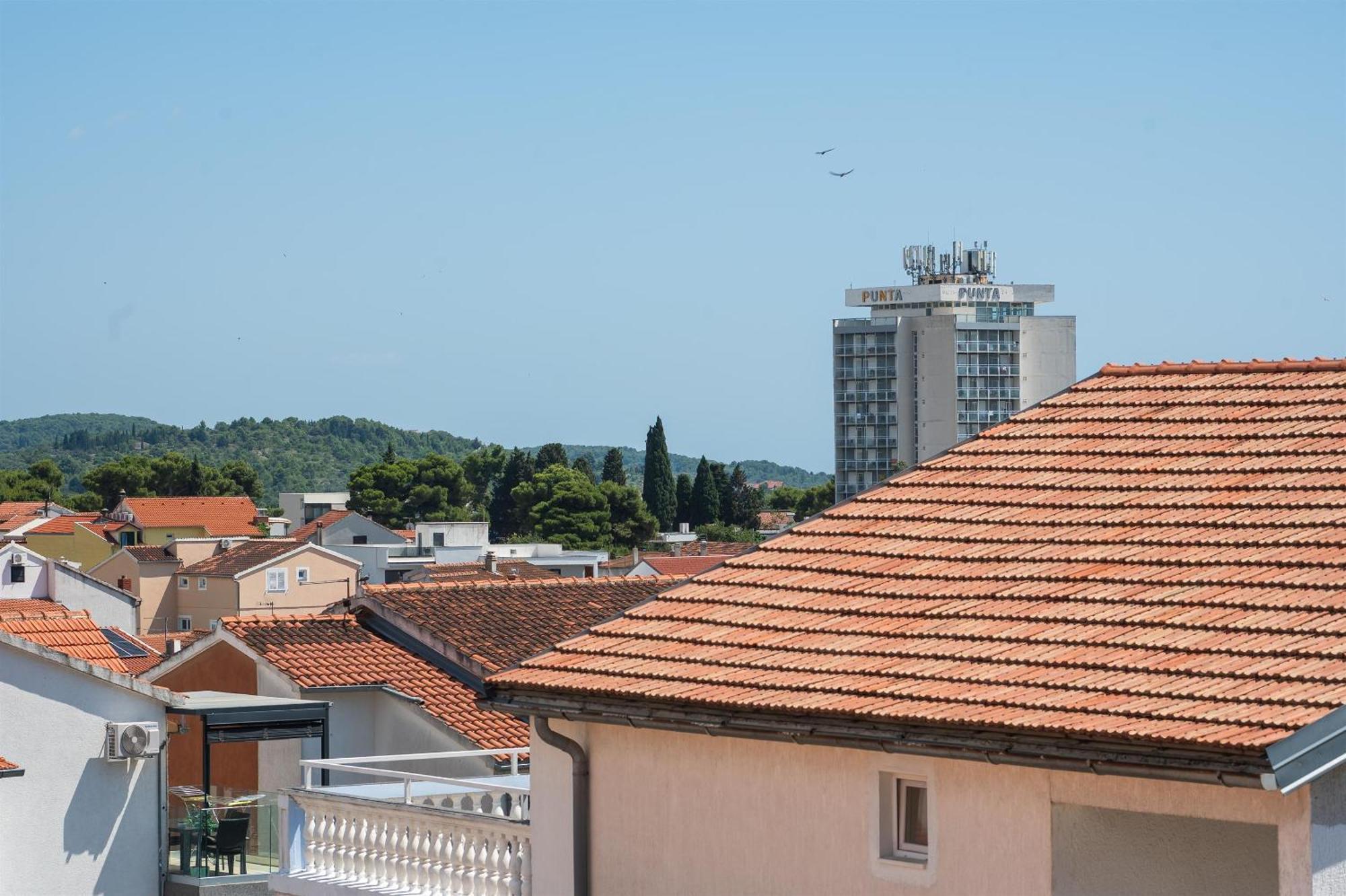 Apartments And Rooms Mladen Vodice Szoba fotó