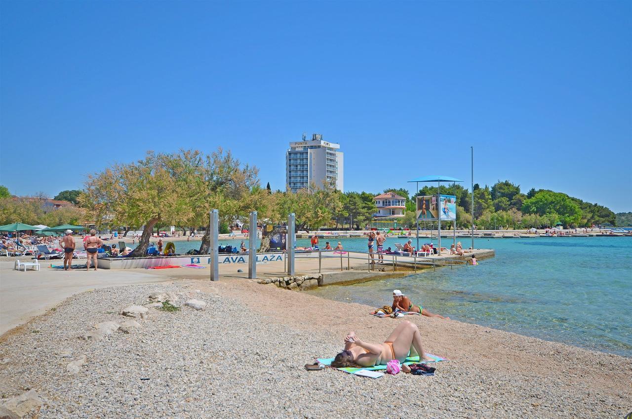 Apartments And Rooms Mladen Vodice Kültér fotó