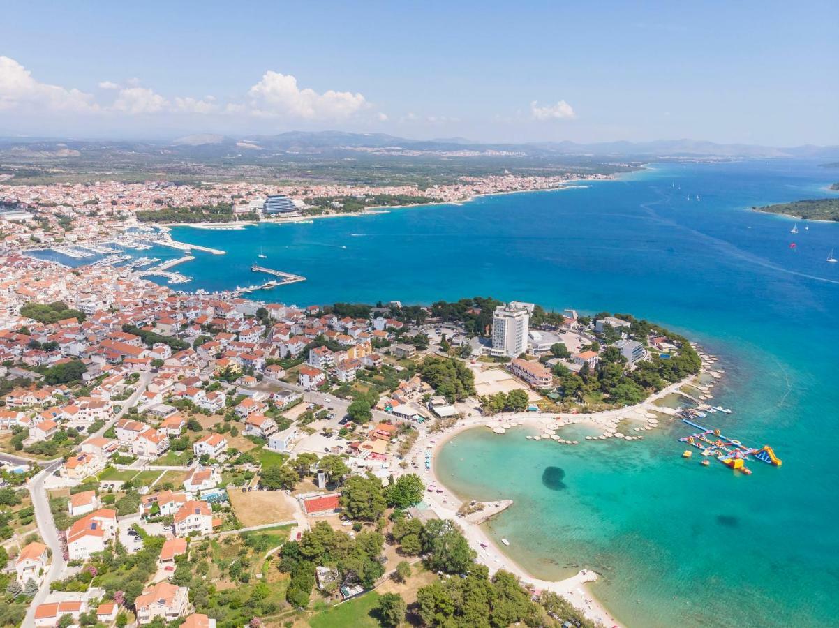 Apartments And Rooms Mladen Vodice Kültér fotó